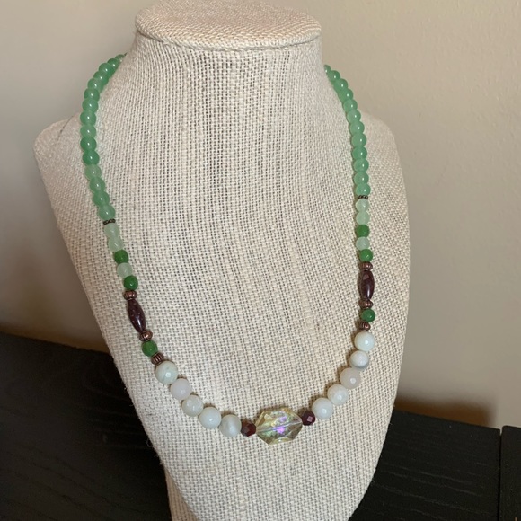 Beautiful Gemstone Light Green Necklace. NEW. 19” + 4” extender. Handmade - Picture 7 of 14